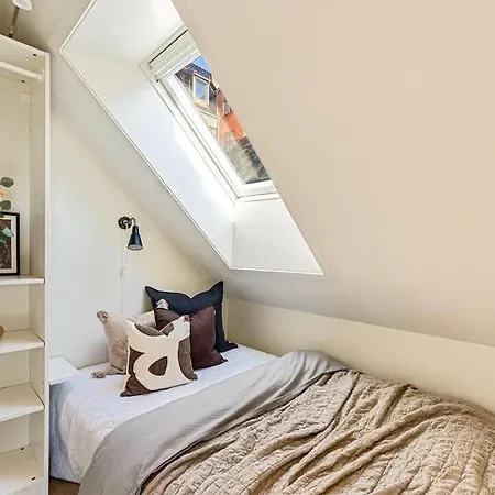Cozy & Modern In Historic Area Of Bergen! Apartment *